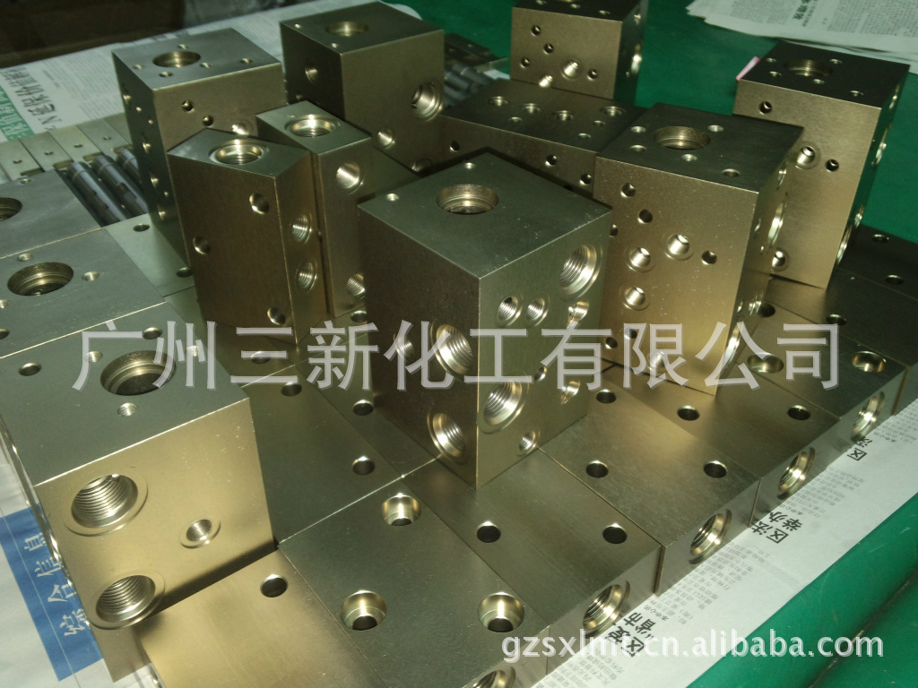 液压精密件 7075 标准 硬质阳极氧化 自然发色 米黄色