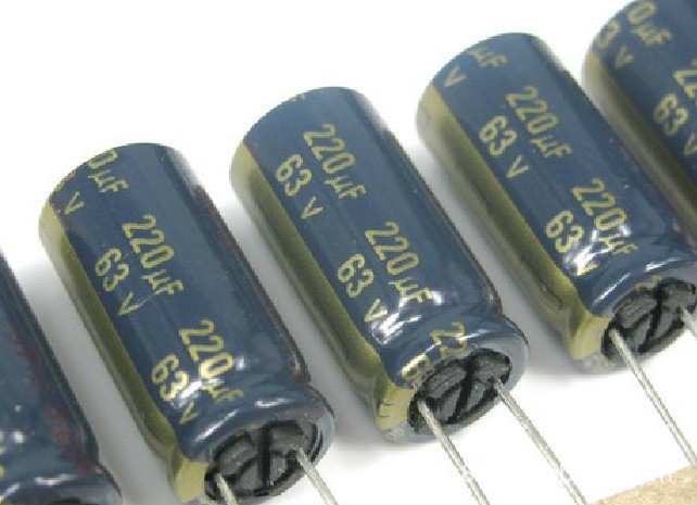 Panasonic 松下 电解电容  63v 220uf