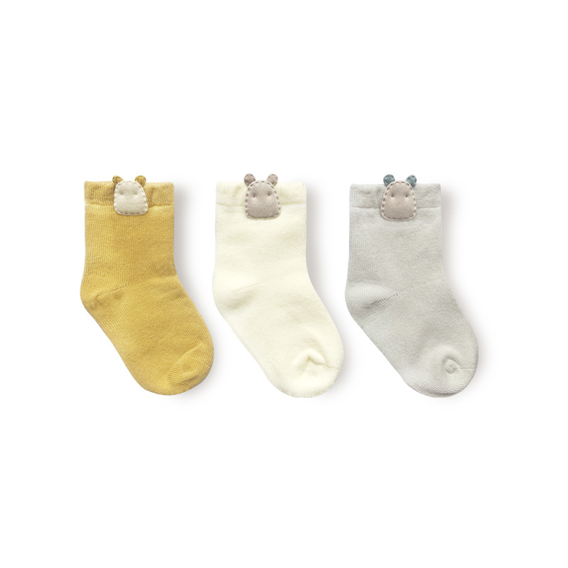 Calcetines para niños otoño nuevos calcetines de bebé de dibujos animados japoneses calcetines de bebé deshuesados hechos a mano calcetines cortos de algodón peinado al por mayor
