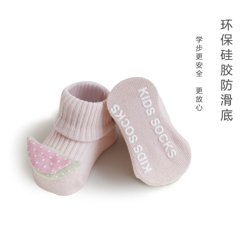 Calcetines para niños primavera y otoño dibujos animados fruta doble aguja bebé calcetines de algodón bebé antideslizante calcetines de piso cabeza de costura hecha a mano al por mayor
