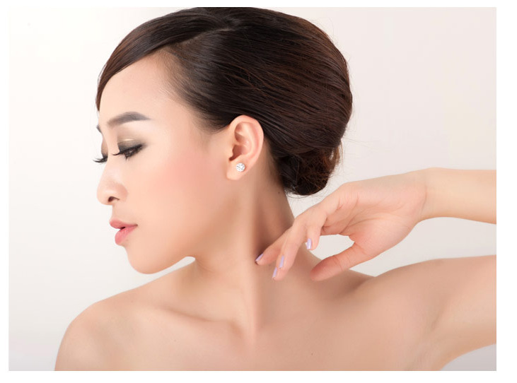 5g Weight 925 Sterling Silver Ear Needle Material Artificial Diamond Inlay Material Ear Studs Classification 1 Piece Simple Style Geometric Plating Inlay Copper Artificial Diamond Ear Studs