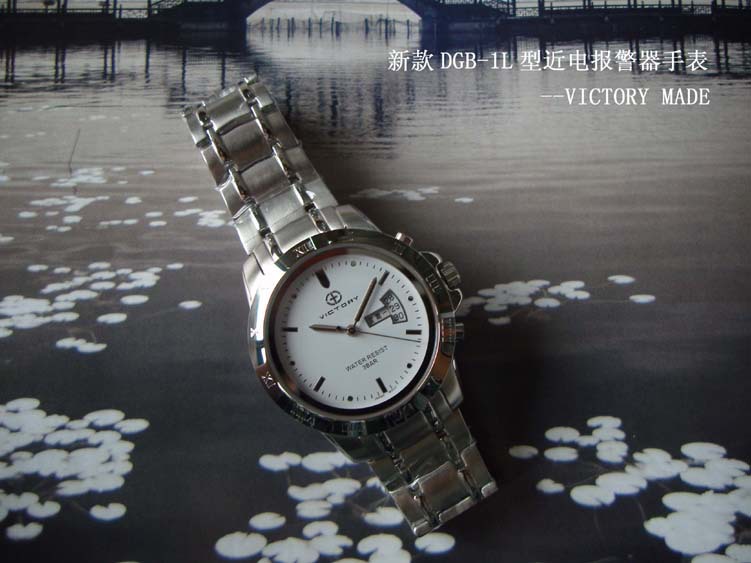 VICTORY蓝宝石镜面电工手表，近电报警器手表