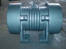 供应微型振动马达、振动电机生产厂家 30W到18KW不同规格震动电机
