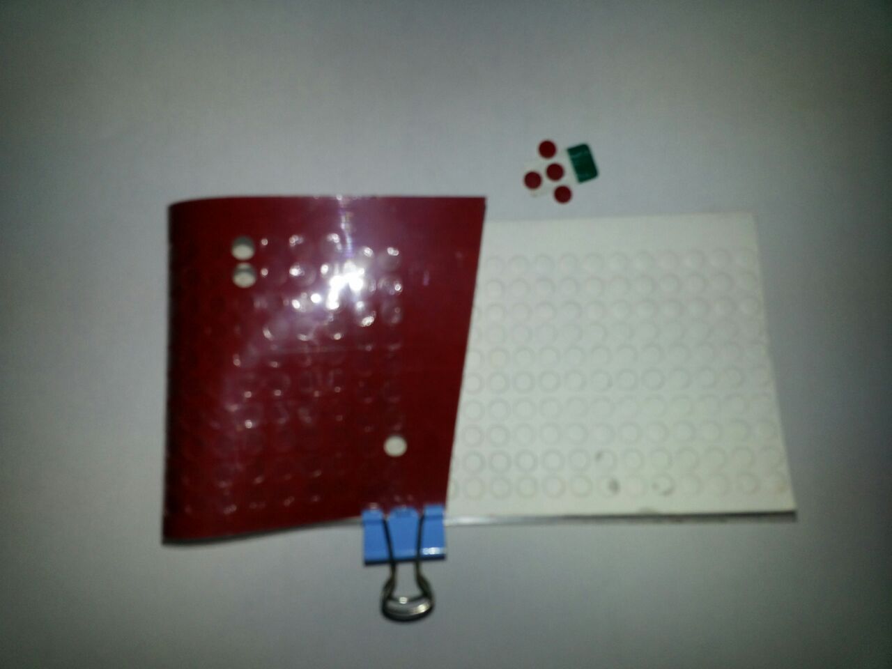 供应遇水变红标签 遇水变红贴纸 变色标签 遇水变红防伪标签背胶