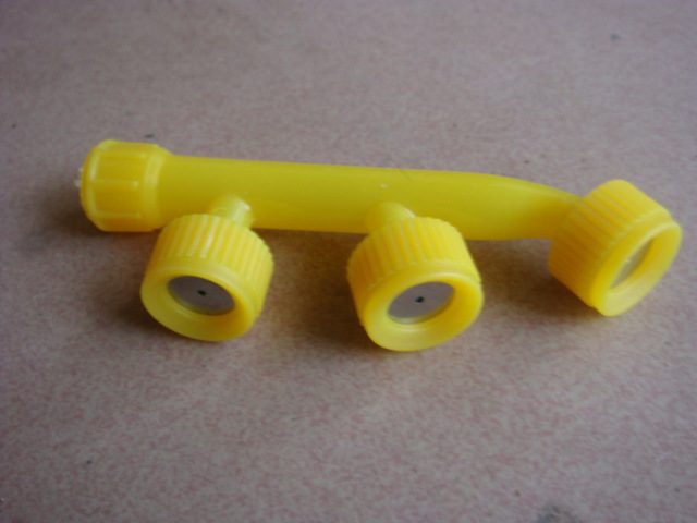 连体3喷头/电瓶喷雾器手压农用喷雾机通用三喷头雾化大范围喷雾