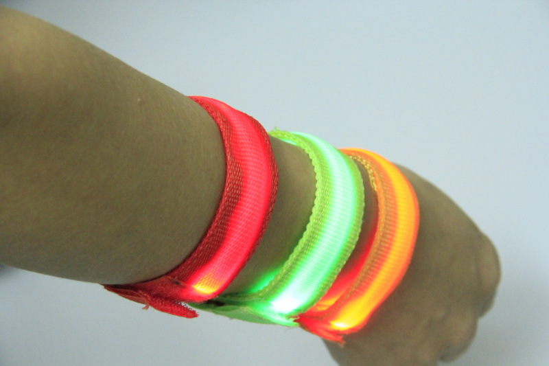 LED发光手腕带大号和小号6个色现货供应 (49)