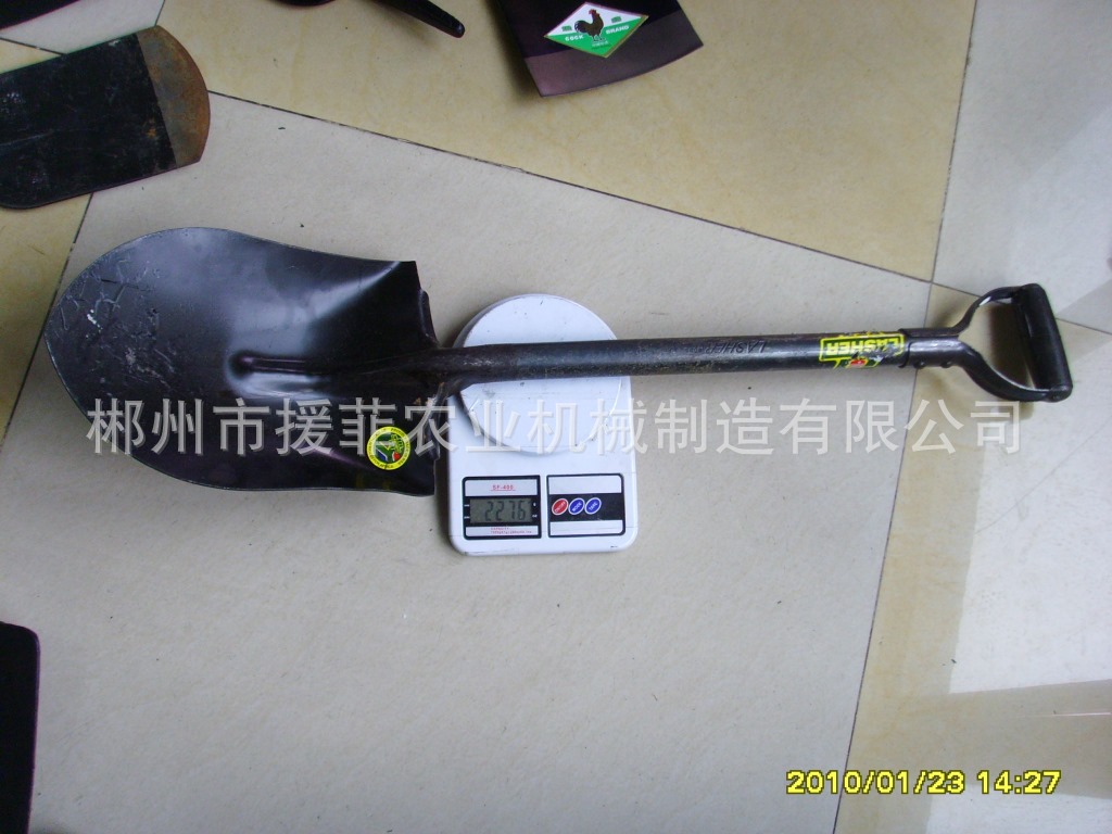 出口南非农具，赞比亚津巴布韦连体铁锹，铁耙，铁叉，钢镐，锄头