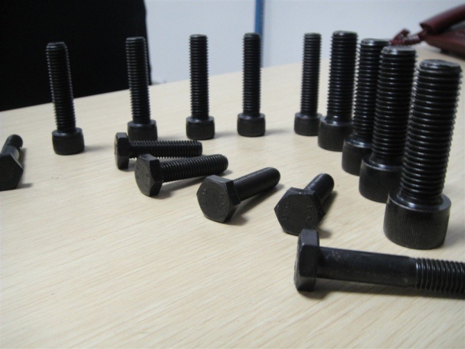 供应12.9级内六角螺丝，高强度圆柱头螺钉，发黑内六角螺丝，杯头