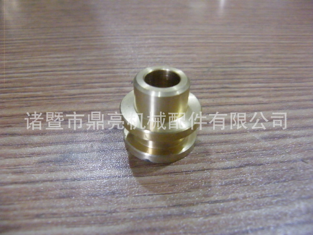 生产法兰小铜件