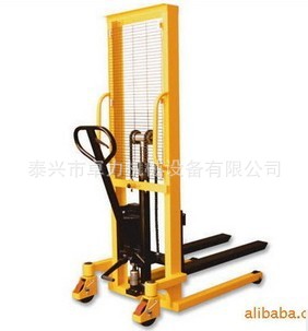 大量批发升高1.6米的手动堆高车，0.5T-3T