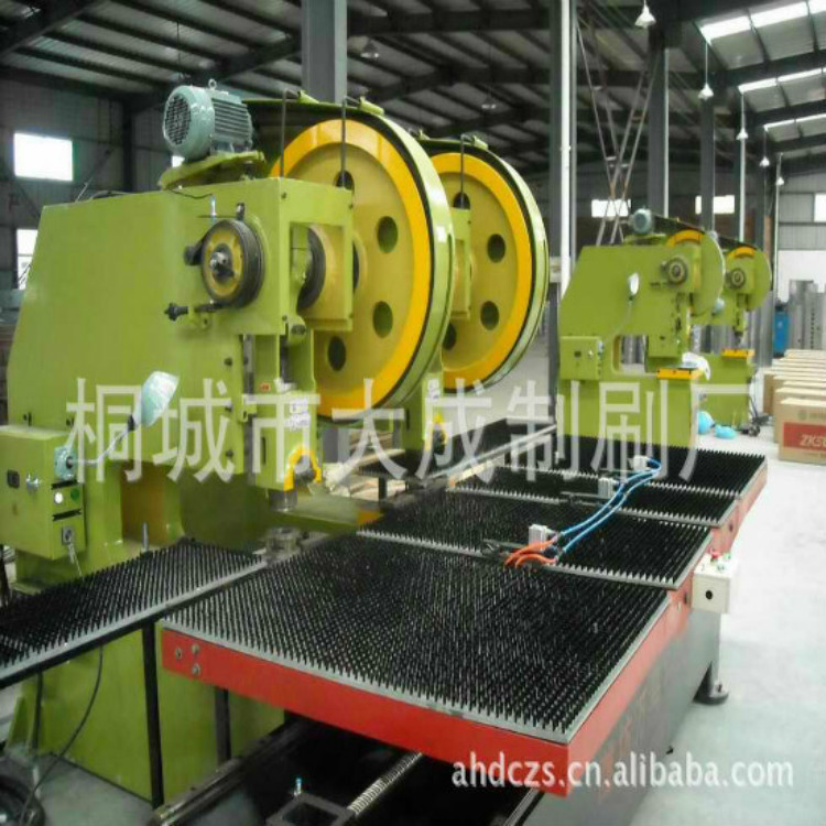 供应pvc毛刷，更精确的数控毛刷，工作台毛刷，转塔冲床毛刷板