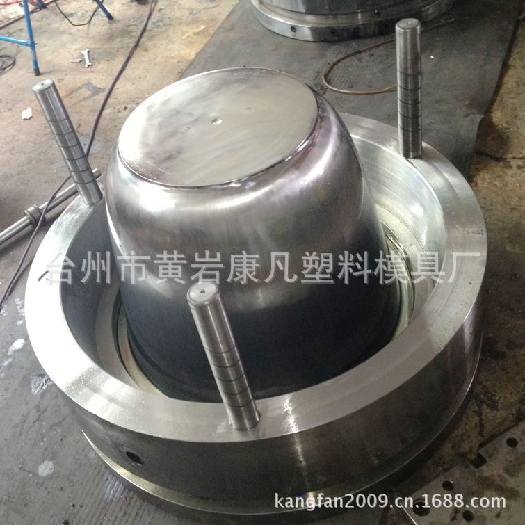 大口水缸子模具，水桶模具 塑料水缸模具设计制造。