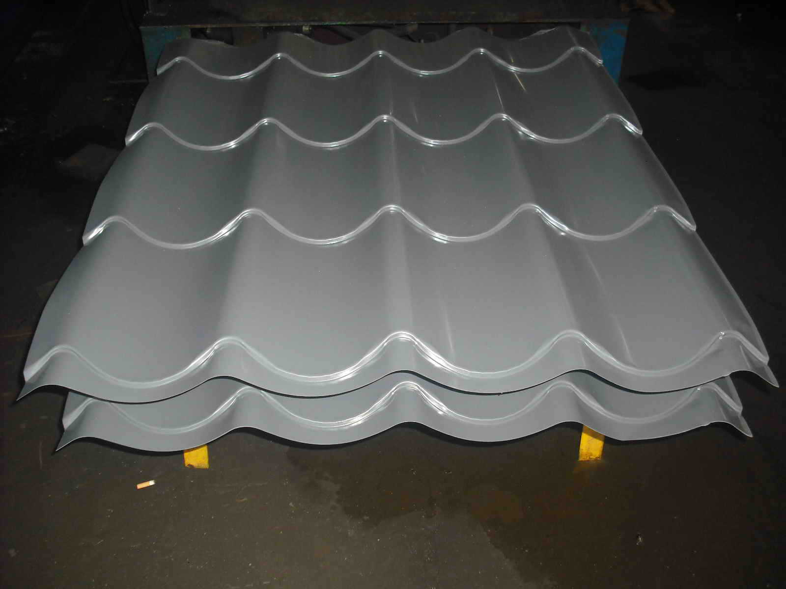 绍兴0.426铁灰仿古彩钢琉璃瓦825型，彩钢屋脊瓦，滴水，泡沫堵头