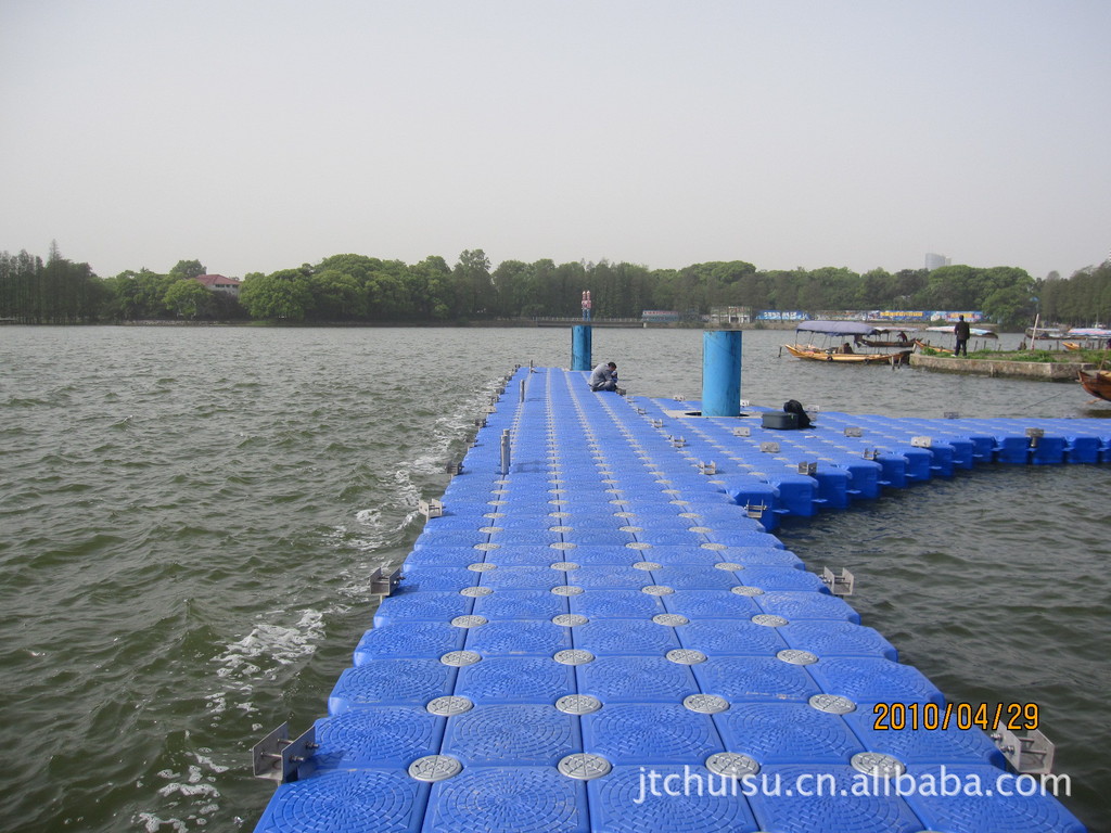 水上光伏电站浮筒/浮桥码头/游艇浮桶码头