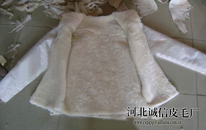 厂家批发保暖羊皮大衣马甲劳保大衣雪地靴 皮毛一体内胆羊毛内里