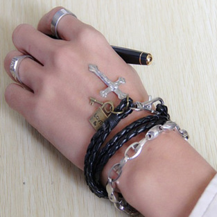 批发韩版非主流朋克缠绕皮质手链十字架街舞男女通用手绳新潮手环