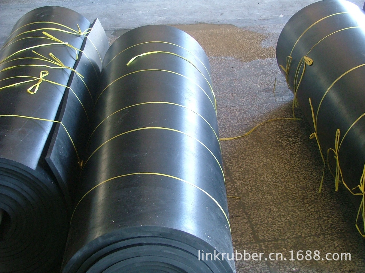 wear-resisting Down Clips Rubber mats high quality wear-resisting wear-resisting Rubber plate equipment workshop Paving Industry Dedicated