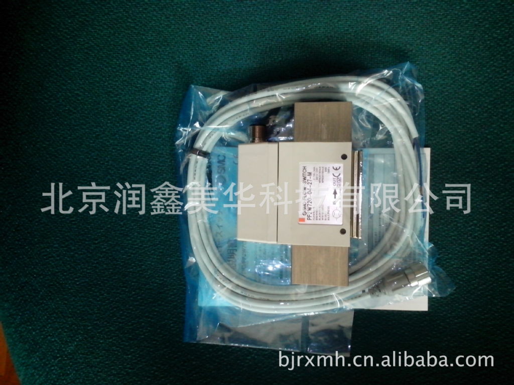 供应SMC各系列水用式数字式流量开关  PF2W711-06-27