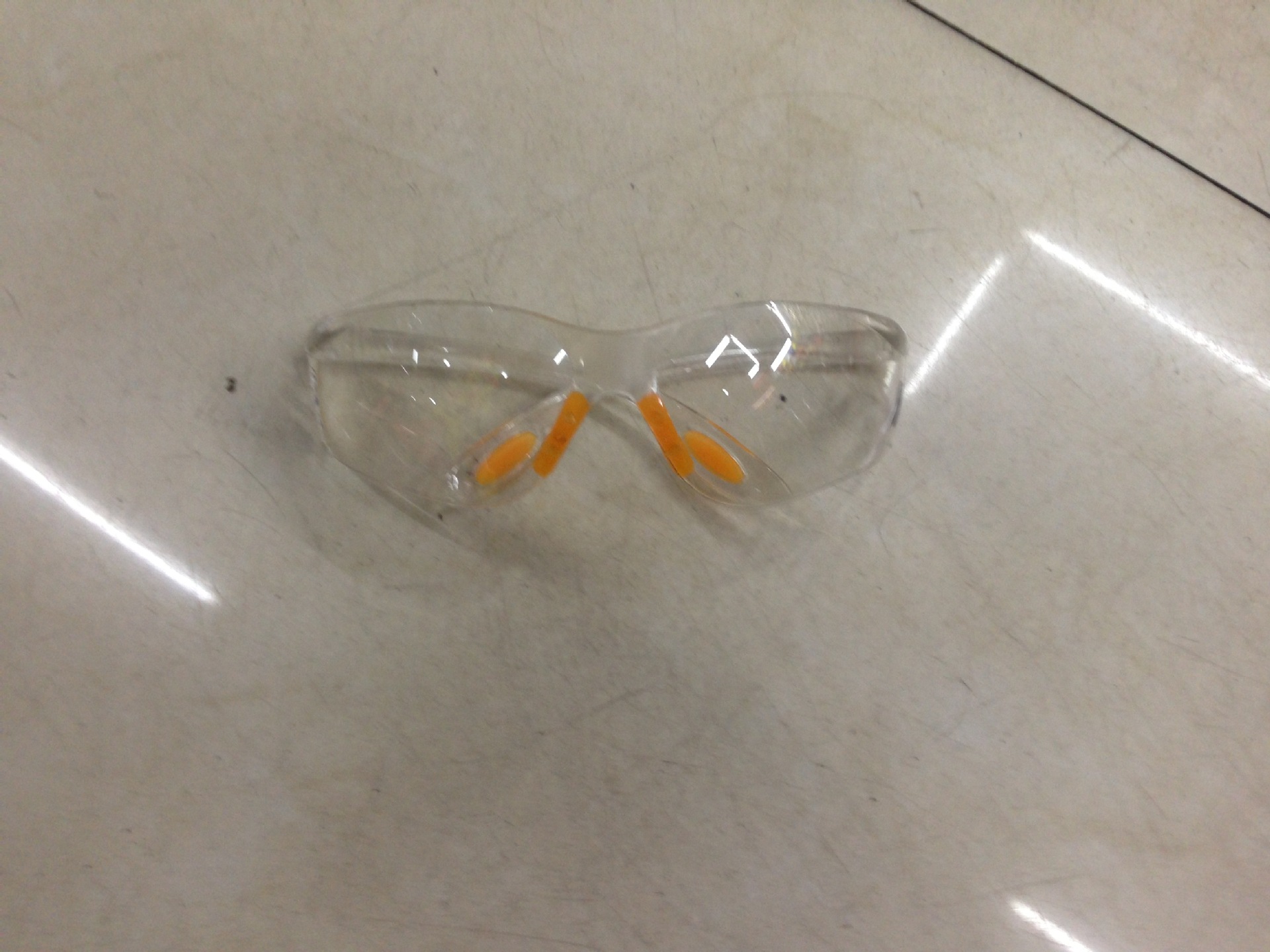 眼镜 168前面黄色