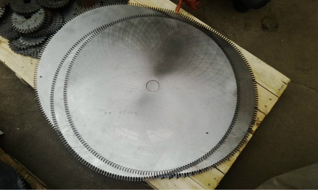 大直径电镀金刚石锯片基体