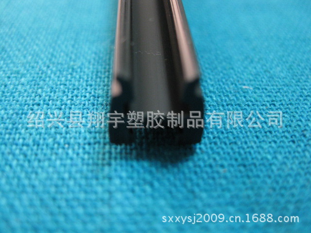 厂家供应 PVC塑胶型材 高密度pvc挤出型材 环保PVC异型材