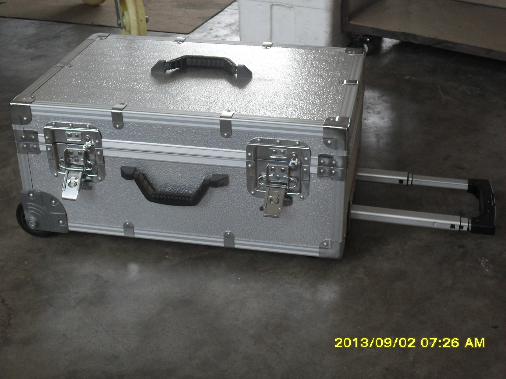 铝合金工具箱 重型工具箱铝箱化妆箱 拉杆箱万向轮