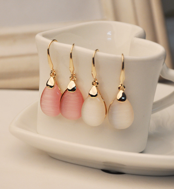 Cat's Eye Stone Earrings Image 1