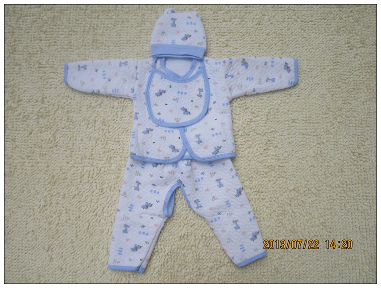 Coffret cadeau pour bébé - Vêtements + Fournitures - Ref 1962471 Image 11