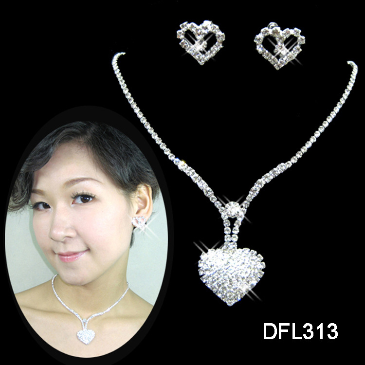 supply double-deck fashion Rhinestone Necklace Heart Jewelry Peach Earrings Nested chain Matching wholesale