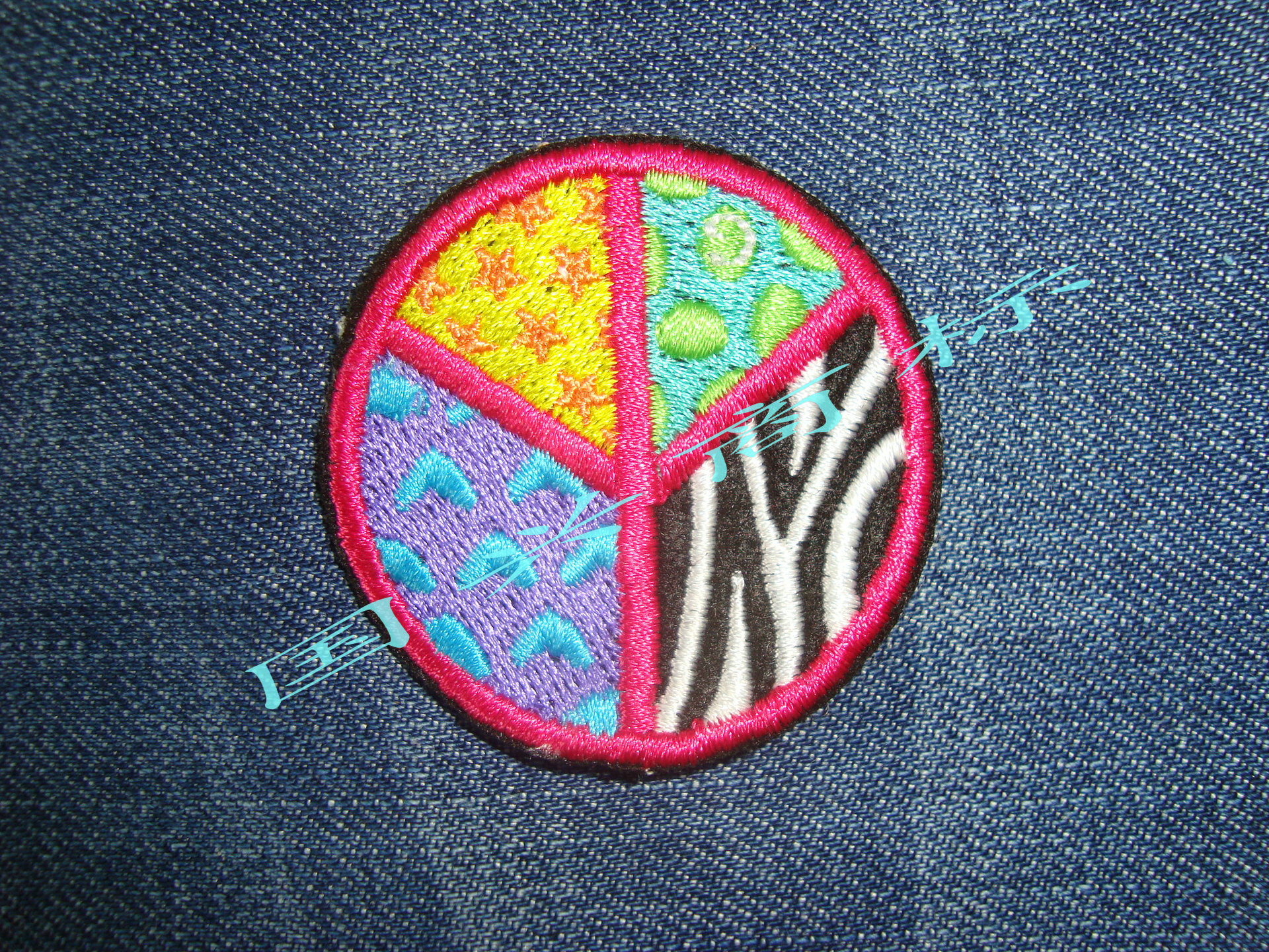 专业订做河北高品质绣花章 绣花标  货真价实t恤商标