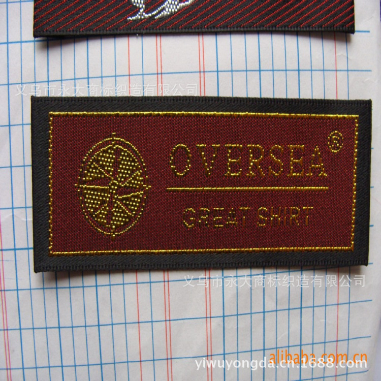 直销织唛 布标 丝织商标 缎面金丝商标织唛（2.5宽/黑缎/木机）