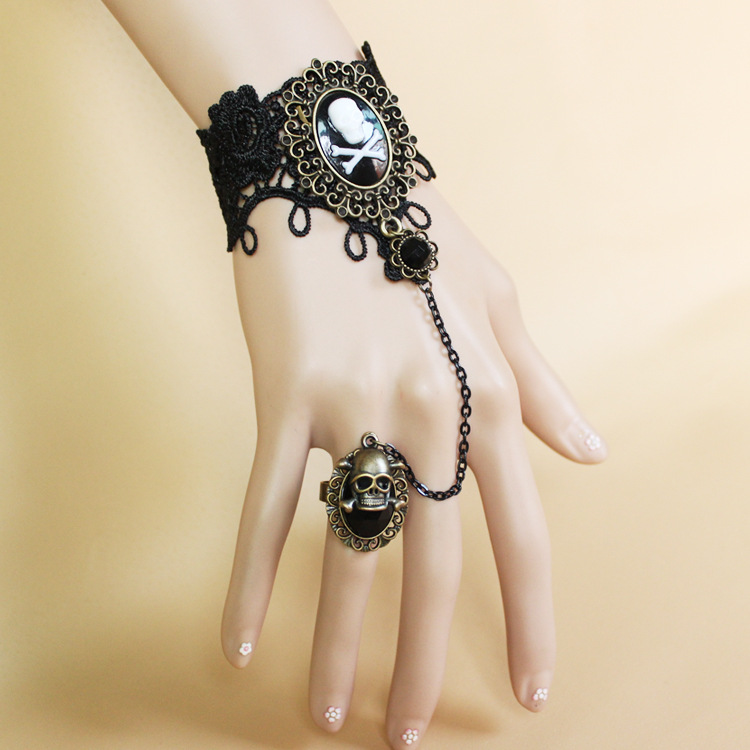 Rétro Punk Crâne Perle D'imitation Alliage Dentelle De Gros Bracelets display picture 3