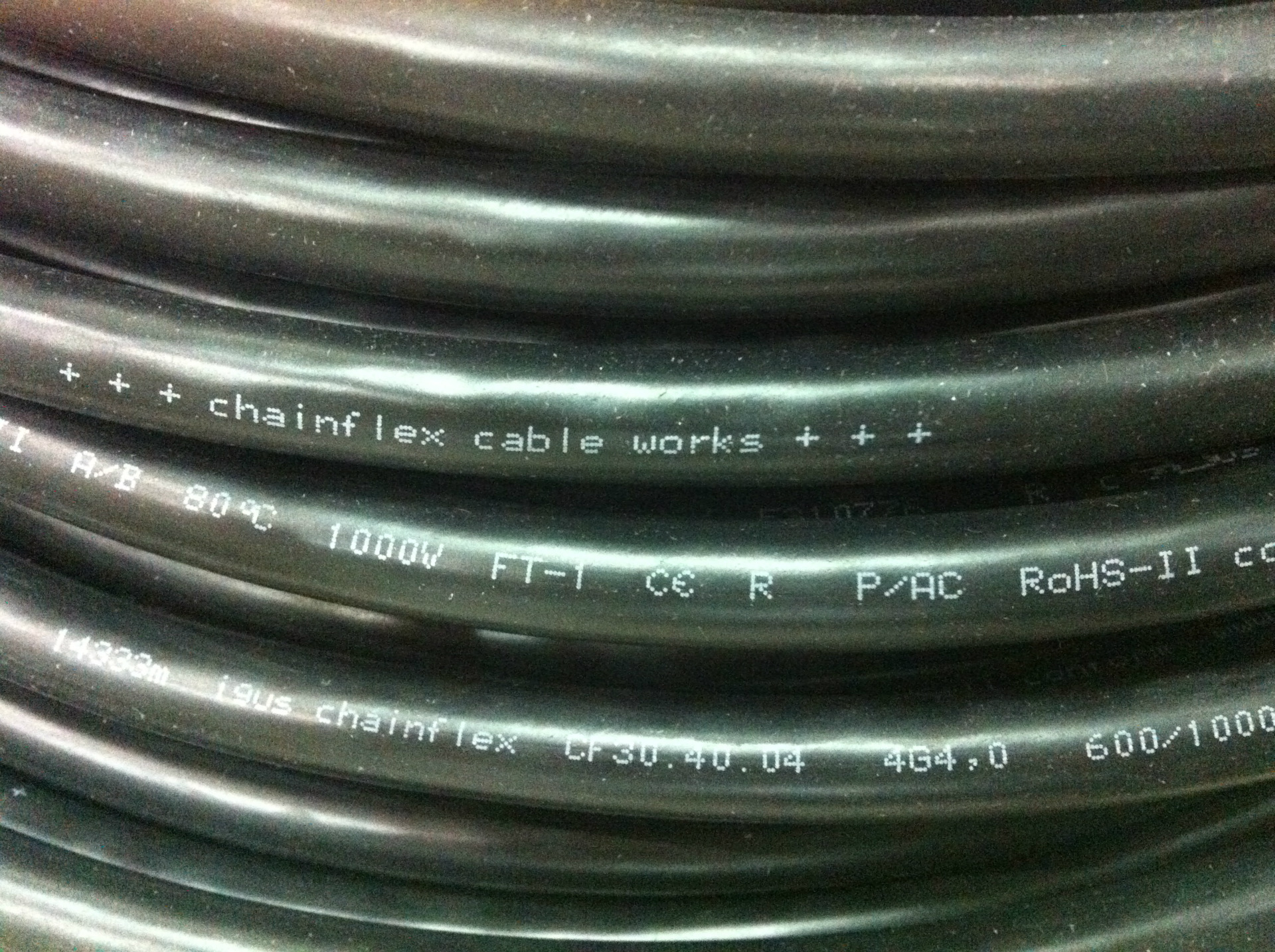 易格斯igus柔性伺服电缆 带屏蔽耐油阻燃