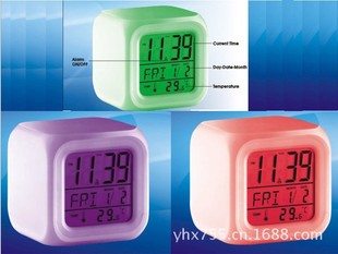 Красочные квадратные часы, красочные часы, маленькие будильники, вечный календарь, электронные часы, часы изменения цвета, четыре часы