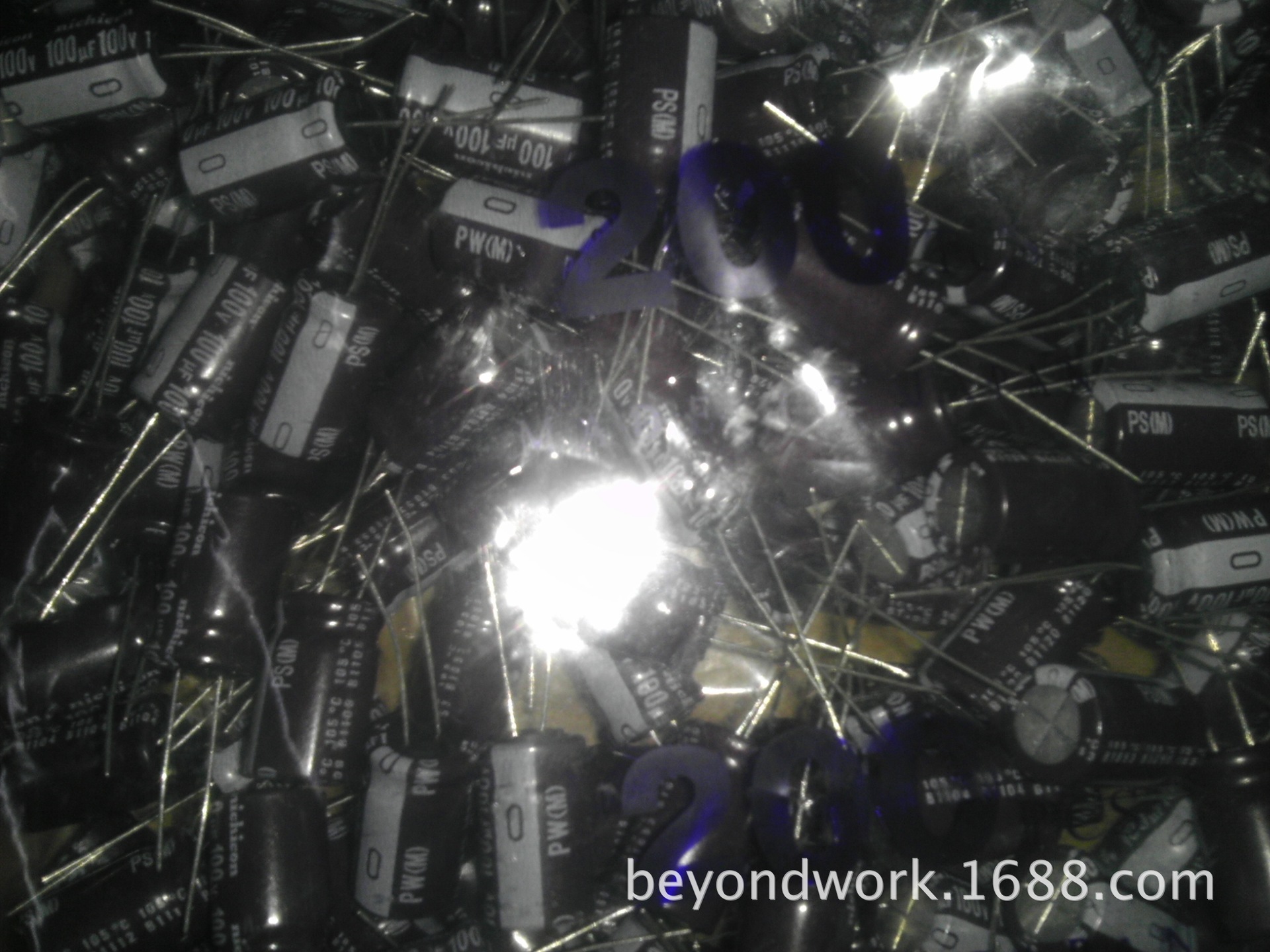 进口尼吉康100v100uf 电解电容100uf100v