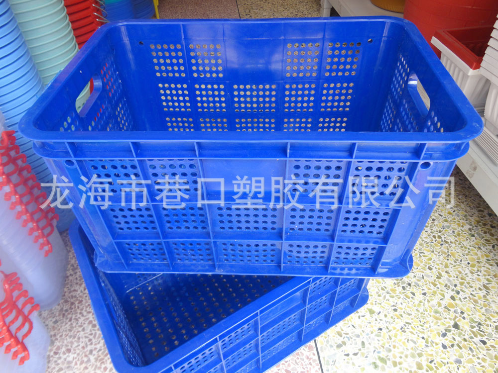 供应塑料箱 周转箱服装筐 工农业  厂家批发3斤重大六格运输筐