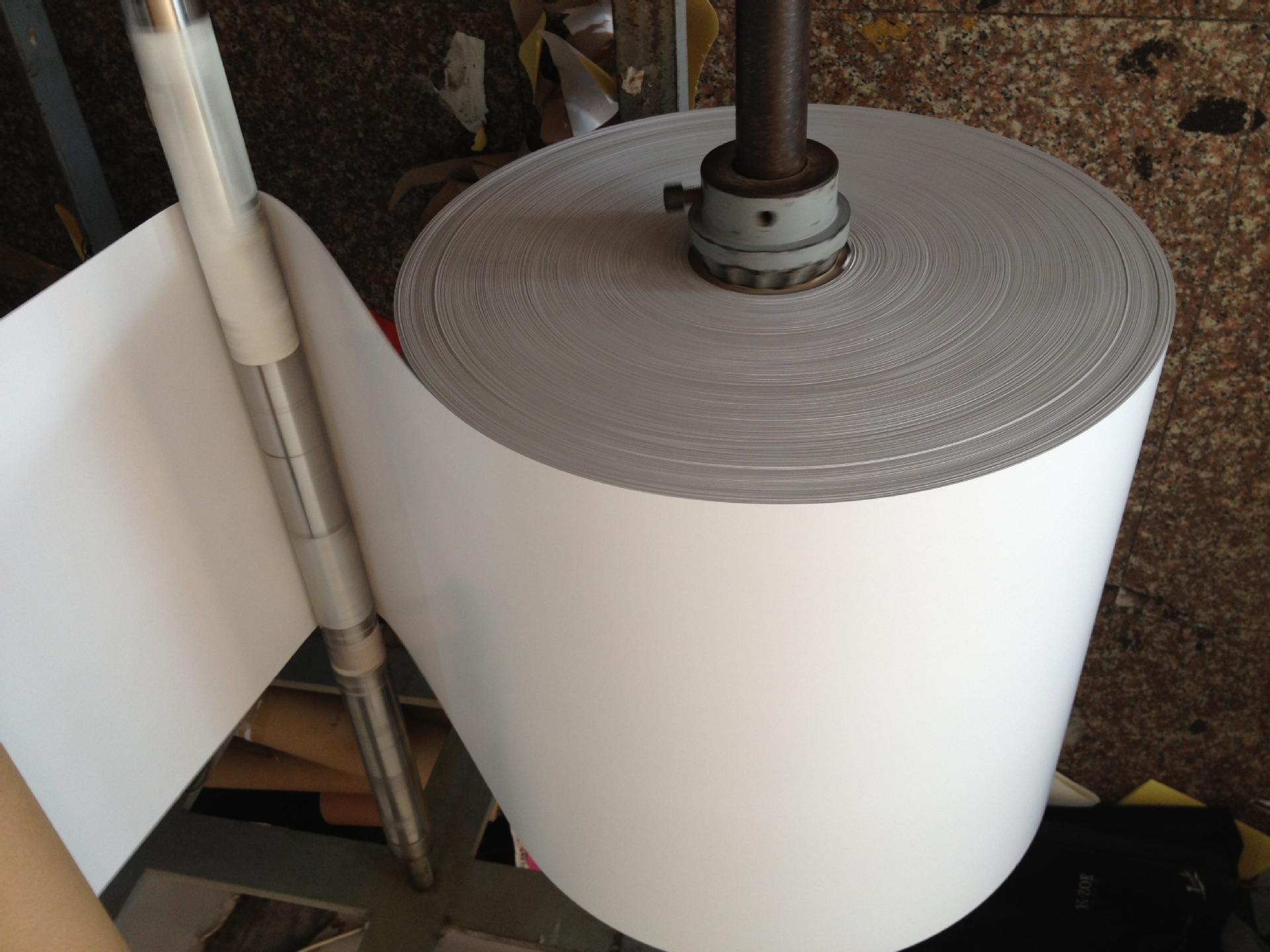 格底哑白pvc不干胶