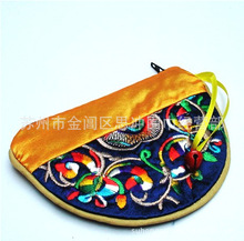 中国风送老外的小礼物中国特色实用礼品绣花丝绸零钱包