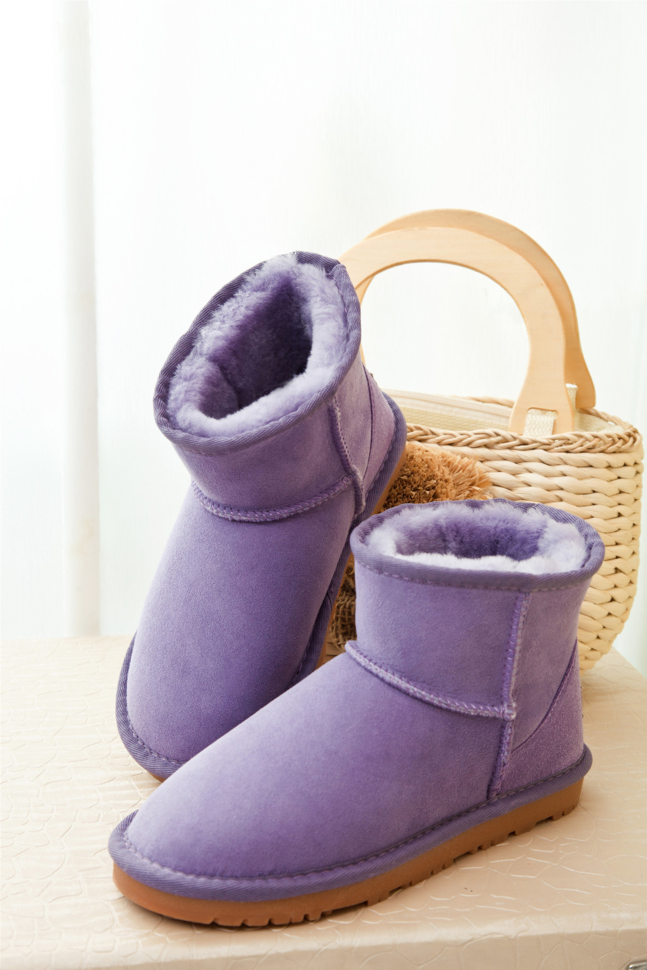 1050015998_1793995830