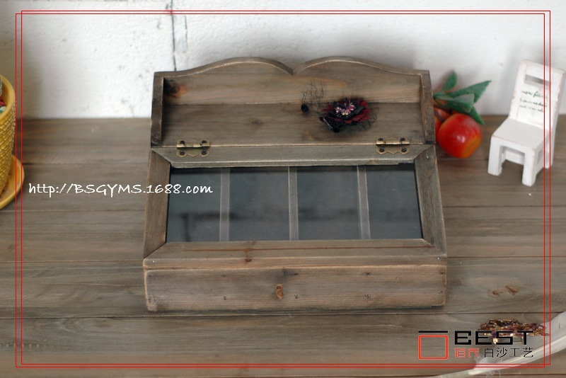 오래된 다크 브라운 우드