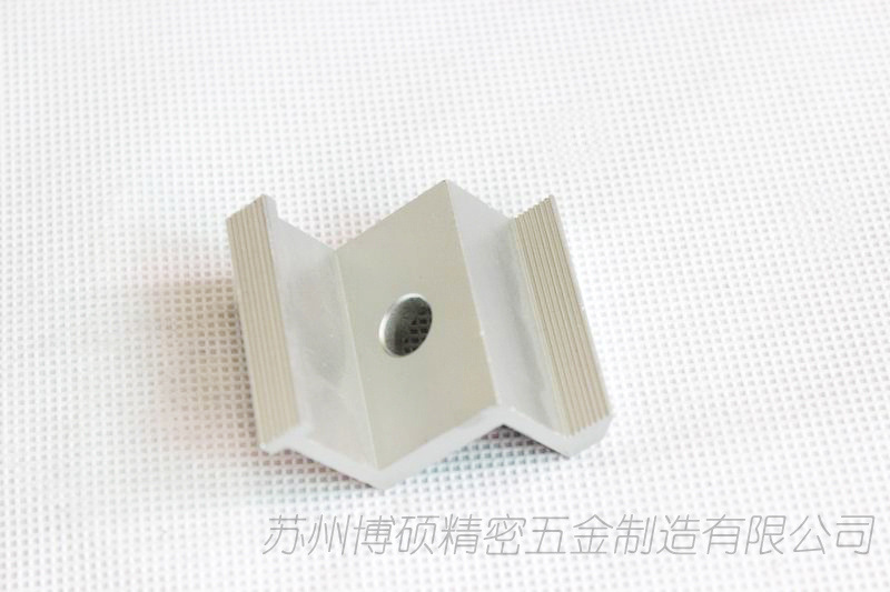 专业生产铝合金太阳能边40mm边压块 太阳能铝合金支架定制