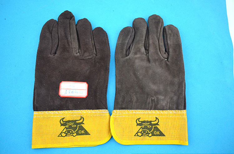 二层黄胶短全皮电焊手套 防护手套 手部防护 临沂手套