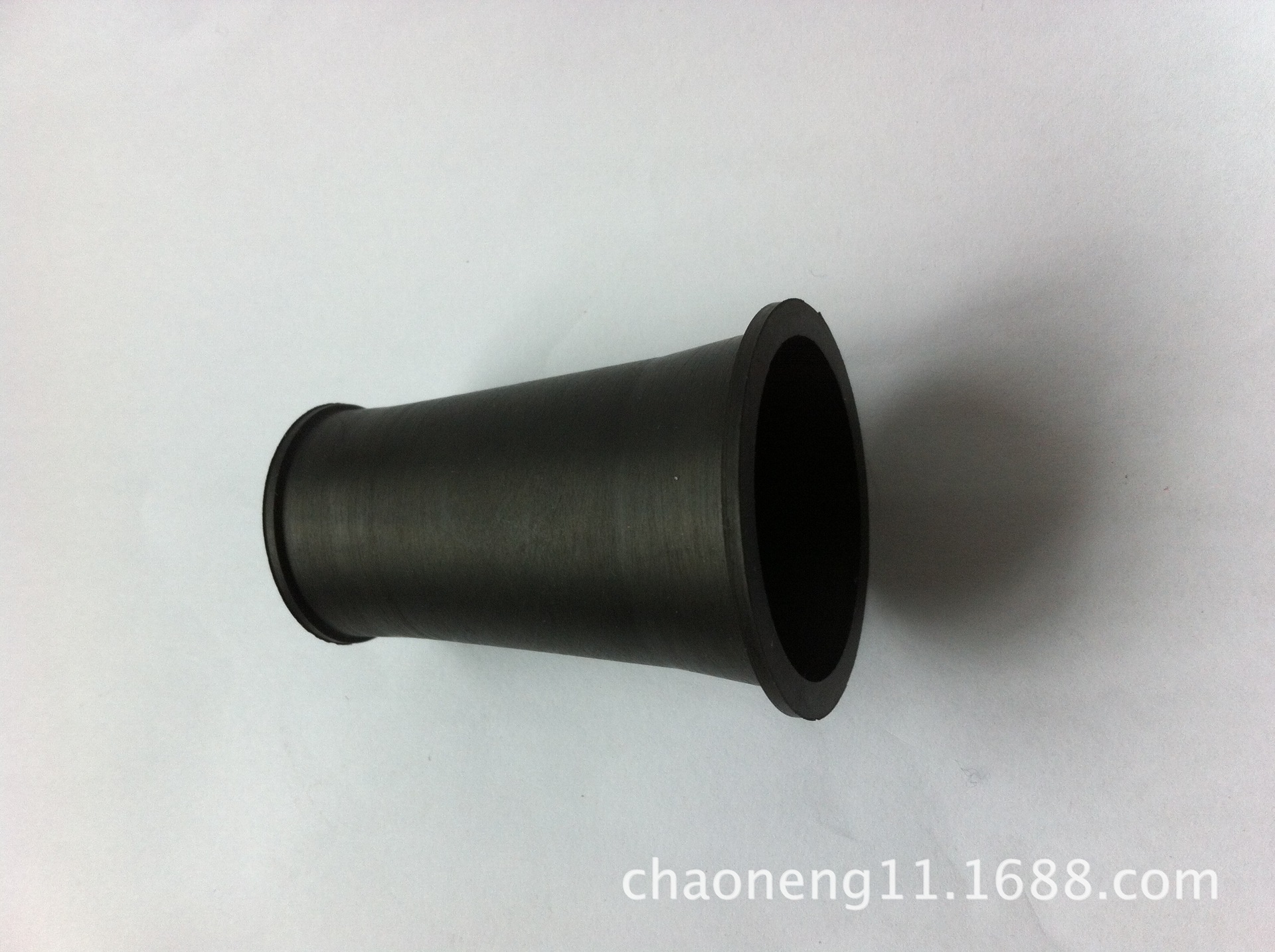 厂家生产橡胶套筒 内有螺纹 橡胶圆筒 橡胶垫圈