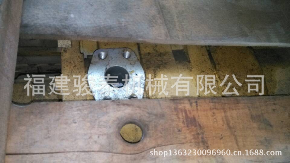 低价处理原装小松变速泵 低价销售 705-56-44010