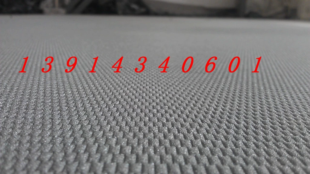 Импортная машина специализируется на производстве звукоизоляционной губки с горячим тиснением, губки из искусственной кожи, горячего прессования, гофрированной губки, немой