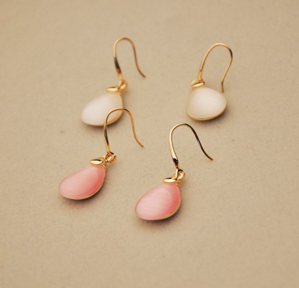 Cat's Eye Stone Earrings Image 2