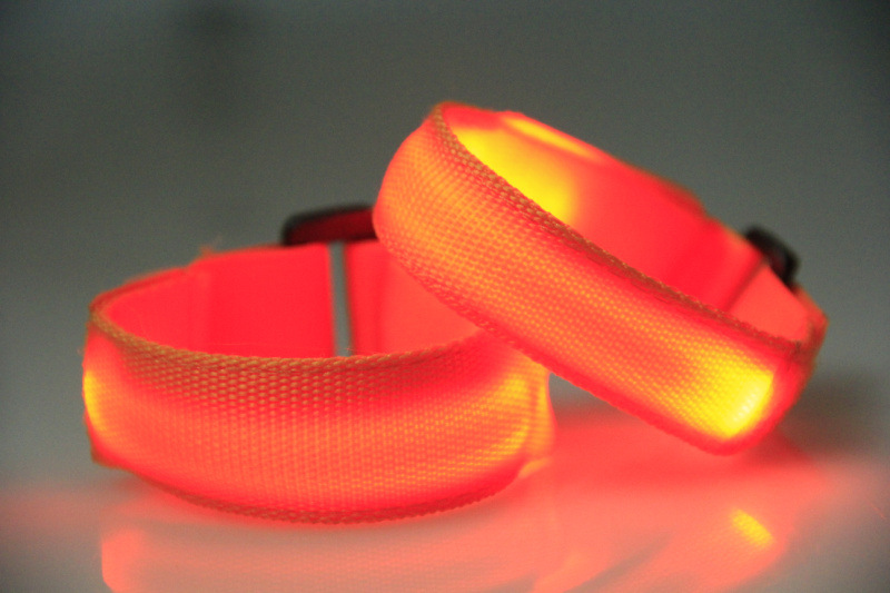 LED发光手腕带大号和小号6个色现货供应 (7)