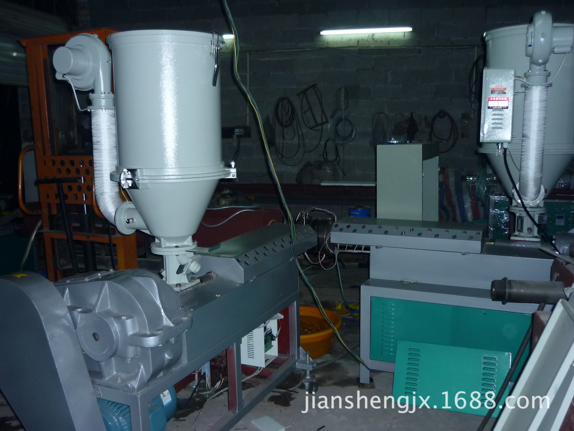 pvc围边条鞋底沿条机器