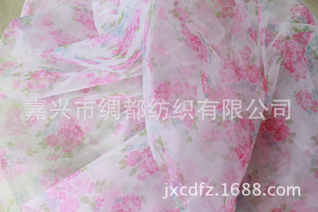 工厂销售各种欧根纱 汉服面料 扬州纱 皱纱 百合缎 如意纱 泡泡纱
