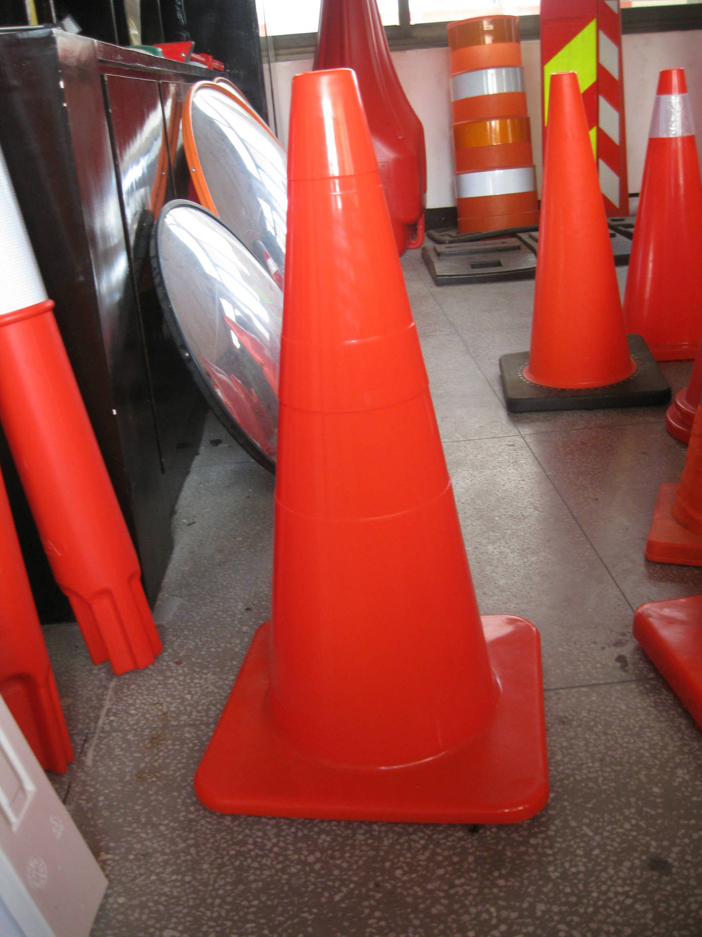 pvc雪糕筒 72*38*38cm 3.5kg加重型 全新料pvc路锥